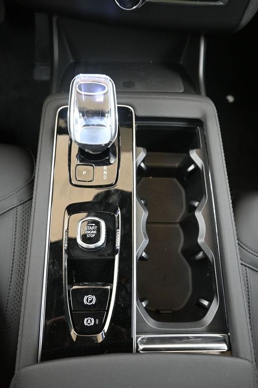 2026 Volvo XC90 Plus - Photo 35