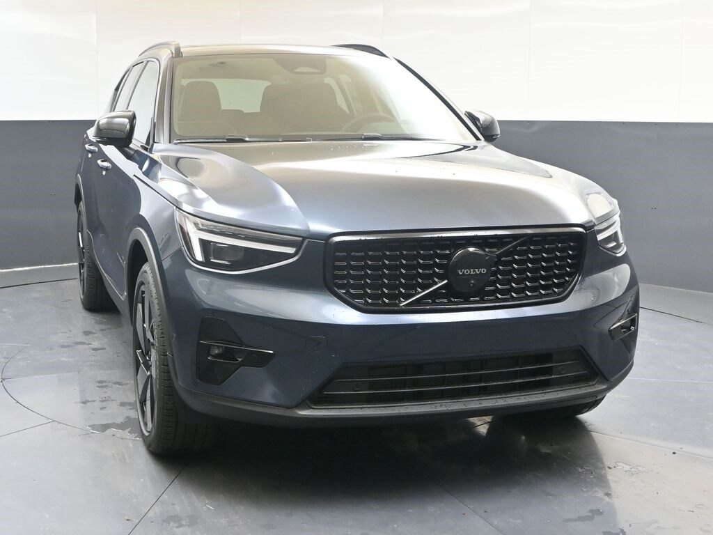 2026 Volvo XC40 Ultra Black Edition - Photo 8