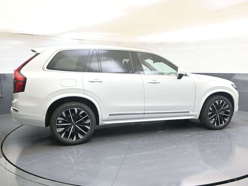 2026 Volvo XC90 Plus - Photo 6
