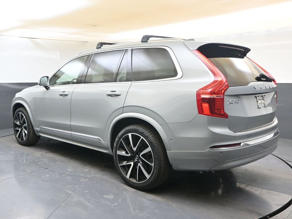 2024 Volvo XC90 B5 Plus photo 2
