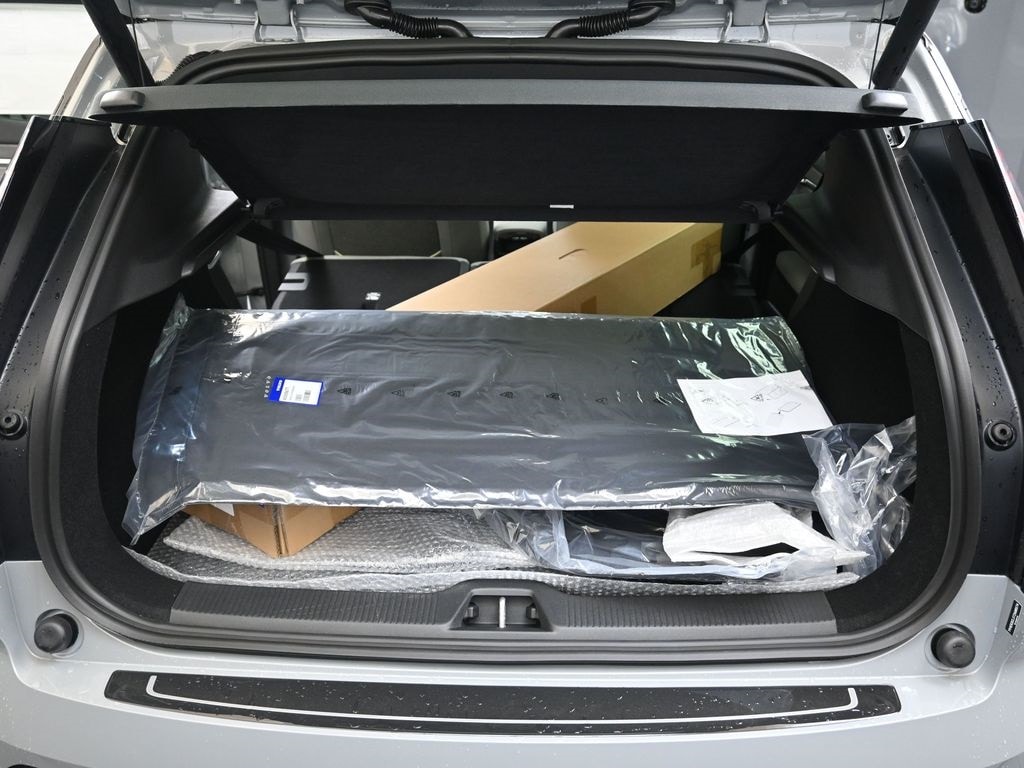 2026 Volvo EX30 Ultra - Photo 17