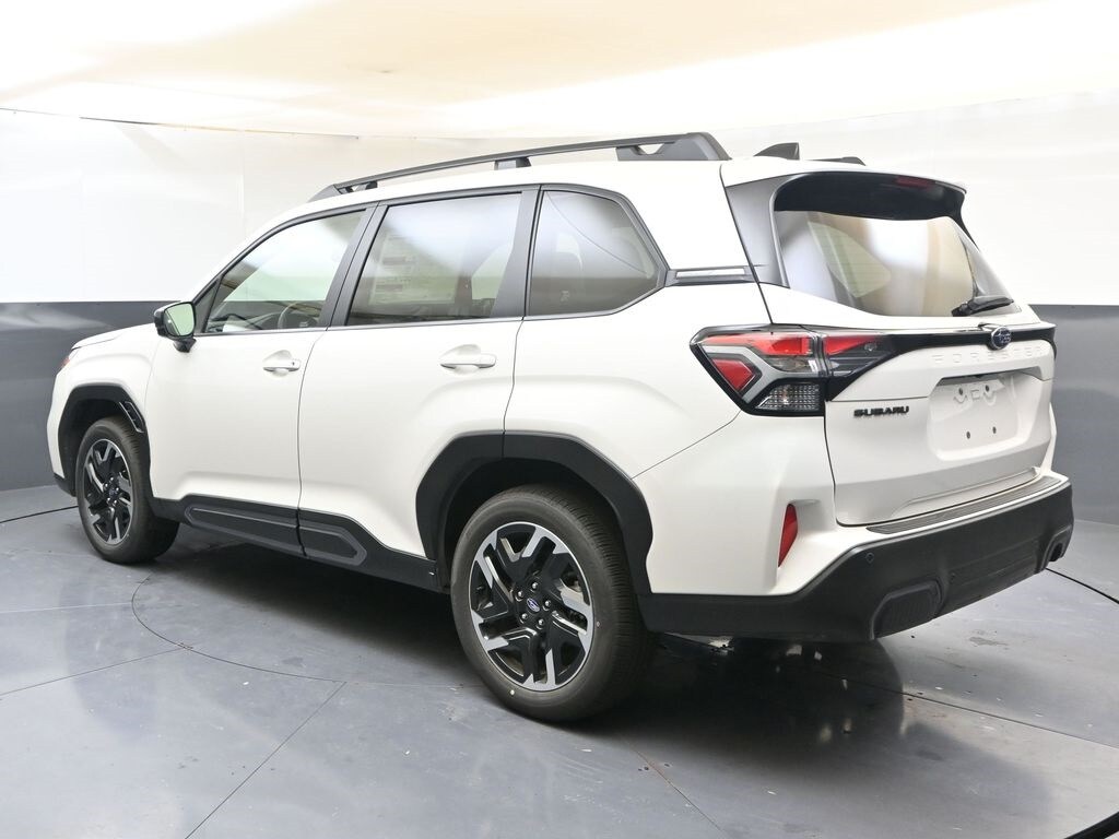 2025 Subaru Forester Limited photo 3