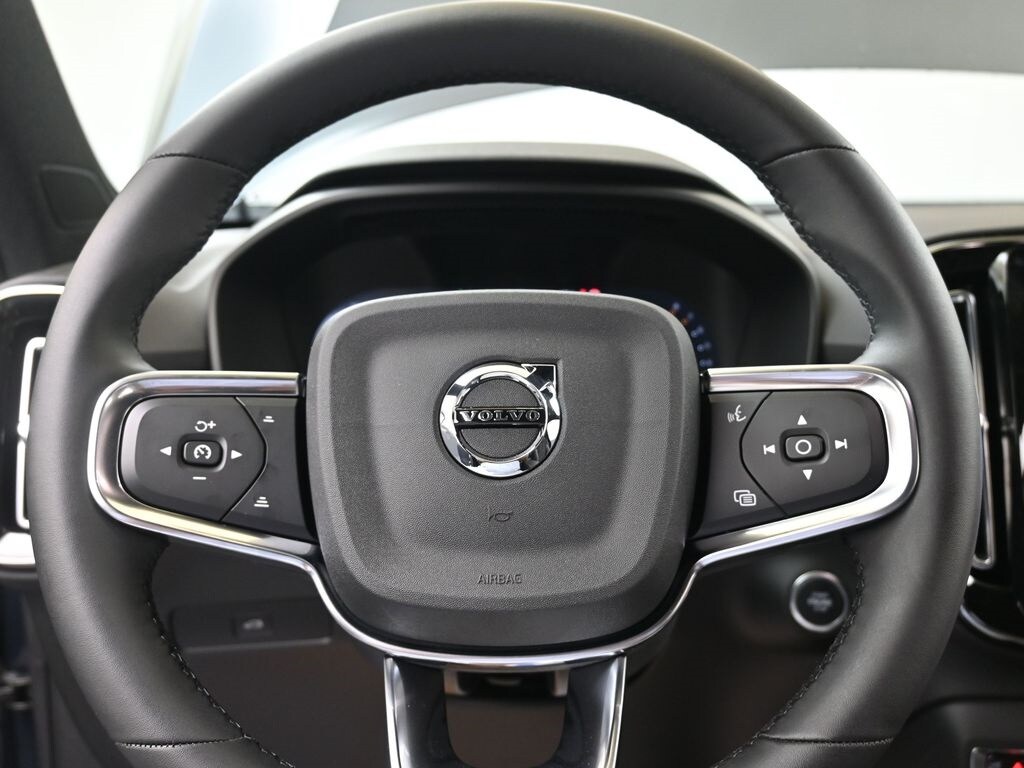 2026 Volvo XC40 Ultra Black Edition - Photo 26
