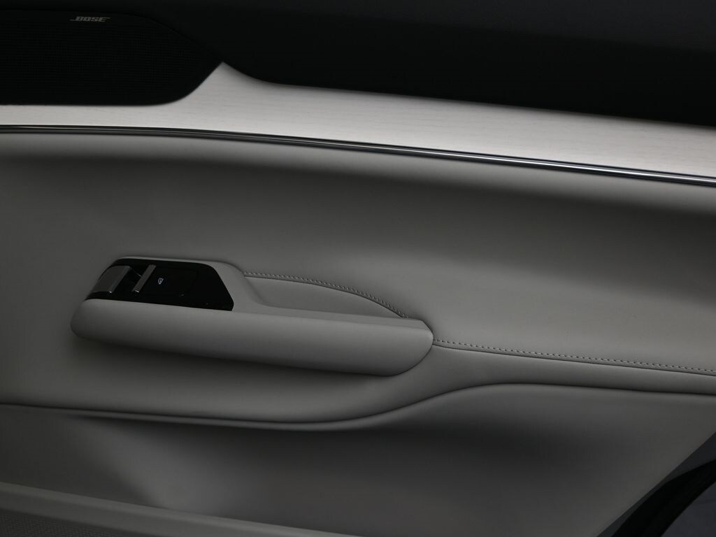 2025 Volvo EX90 Ultra - Photo 14
