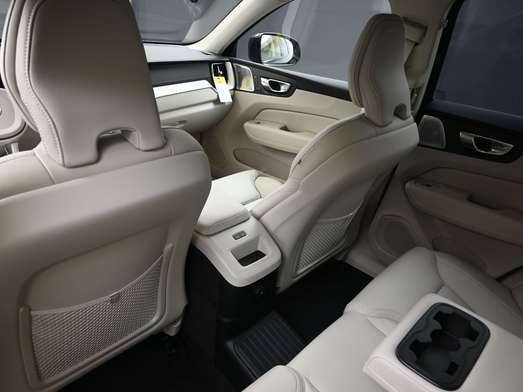 2026 Volvo XC60 Ultra - Photo 18