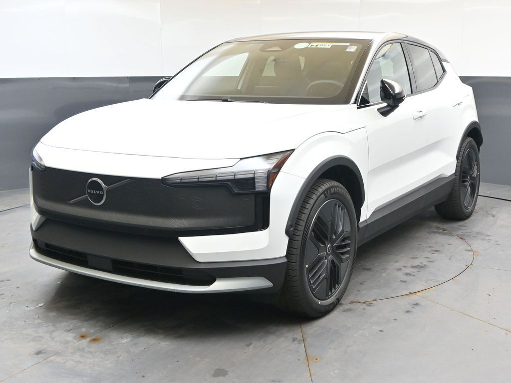 2026 Volvo EX30 Twin Motor Cross Country Ultra's photo