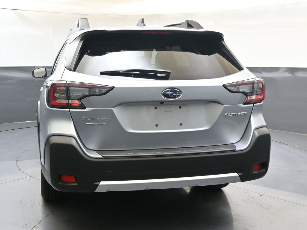 2025 Subaru Outback Limited photo 4