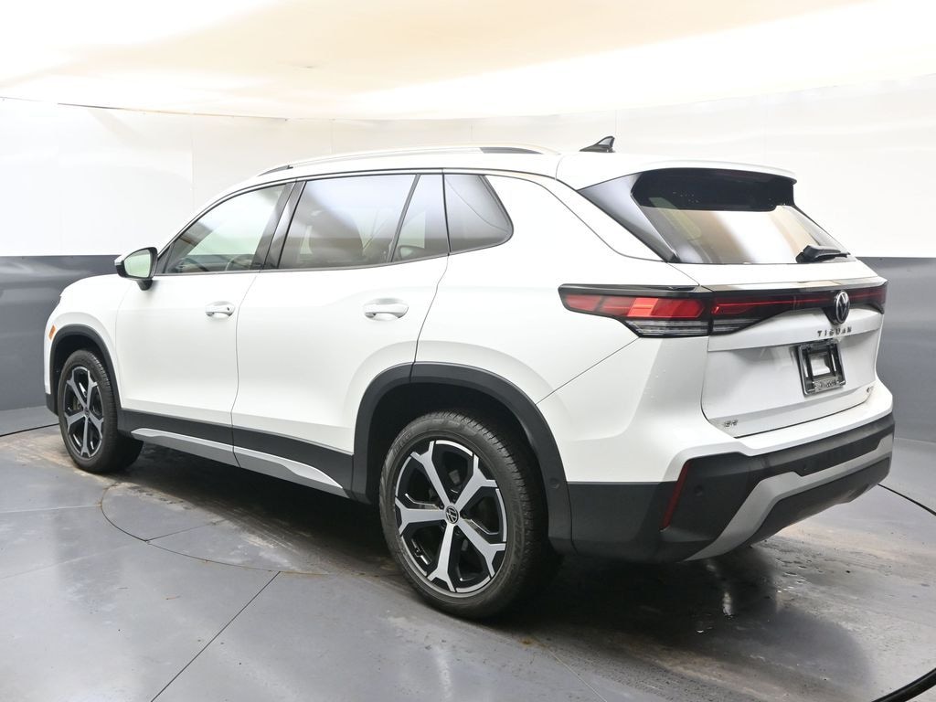 Used 2025 Volkswagen Tiguan 2.0T SE SUV