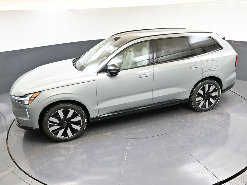 2025 Volvo EX90 Ultra - Photo 36