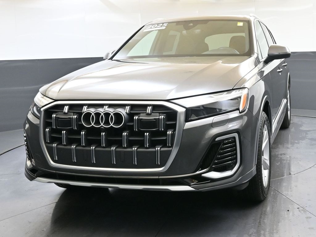 2025 Audi Q7 55 Premium