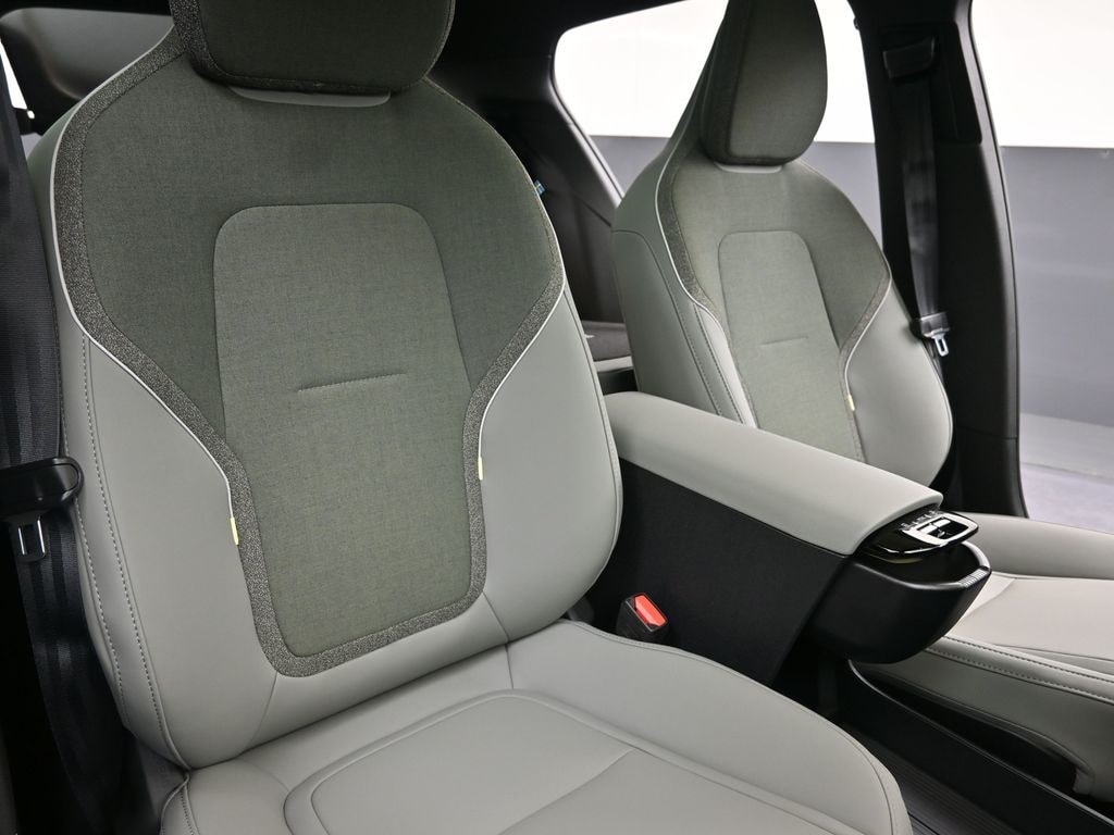2026 Volvo EX30 Ultra - Photo 13