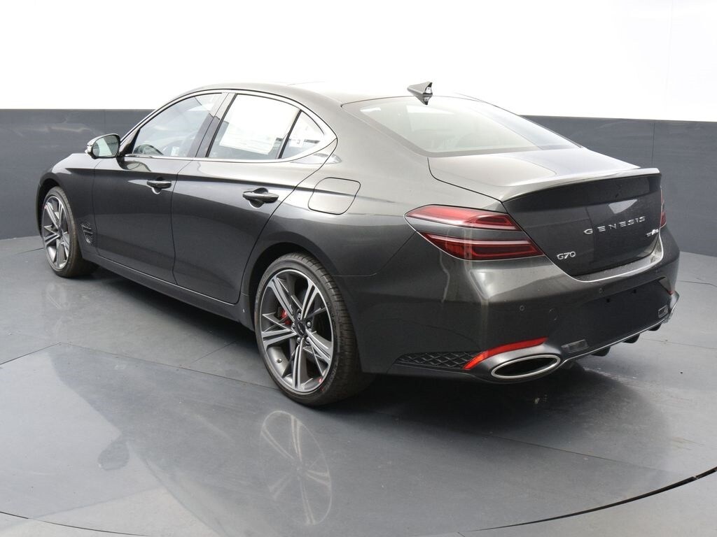 2024 Genesis G70 3.3T Sport Prestige photo 3
