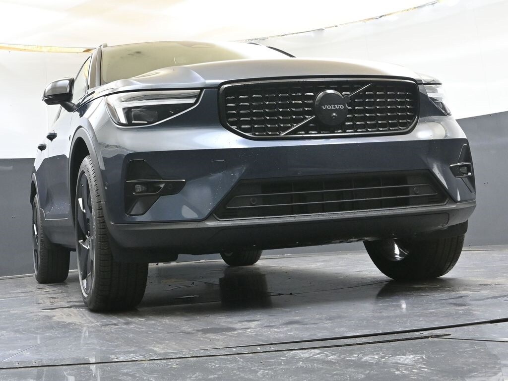 2026 Volvo XC40 Ultra Black Edition - Photo 40