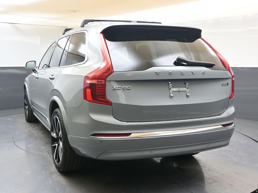 2024 Volvo XC90 B5 Plus photo 3