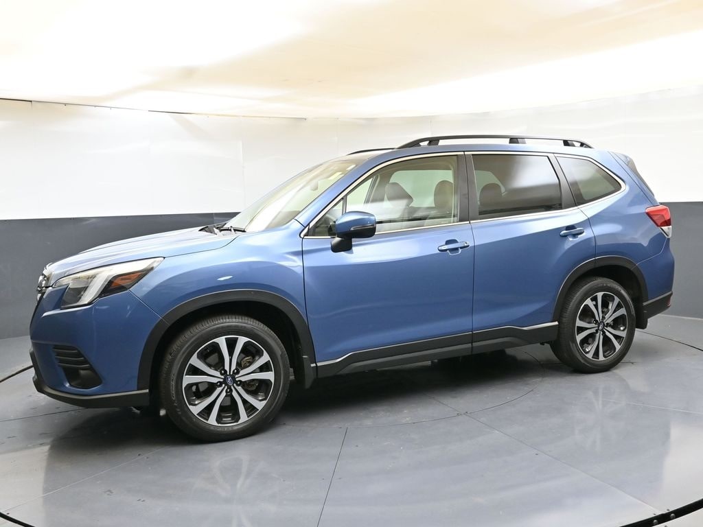 Used 2022 Subaru Forester Limited with VIN JF2SKAPC9NH527389 for sale in Kalamazoo, MI