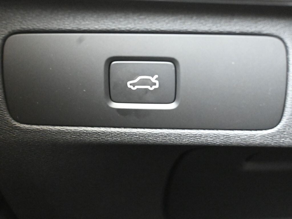 2026 Volvo XC90 Plus - Photo 27