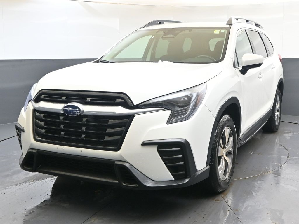 2024 Subaru Ascent Premium's photo