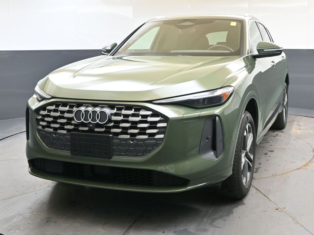 2025 Audi Q5 40 Premium Plus's photo