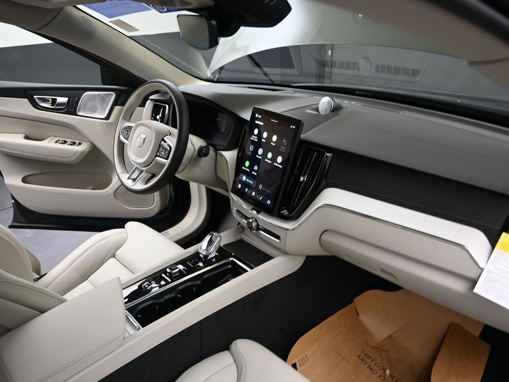 2026 Volvo XC60 Ultra - Photo 12