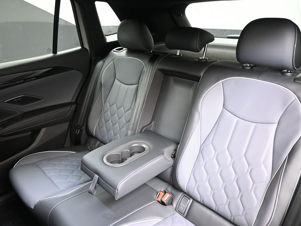 2026 Volkswagen Tiguan SEL R-LINE TURBO - Photo 20