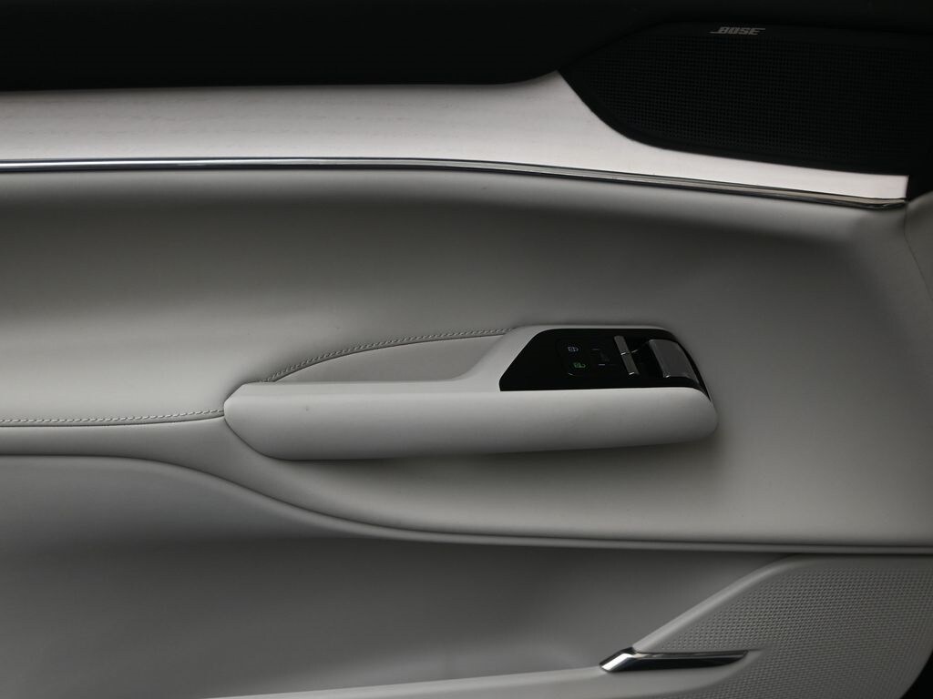 2025 Volvo EX90 Ultra - Photo 20