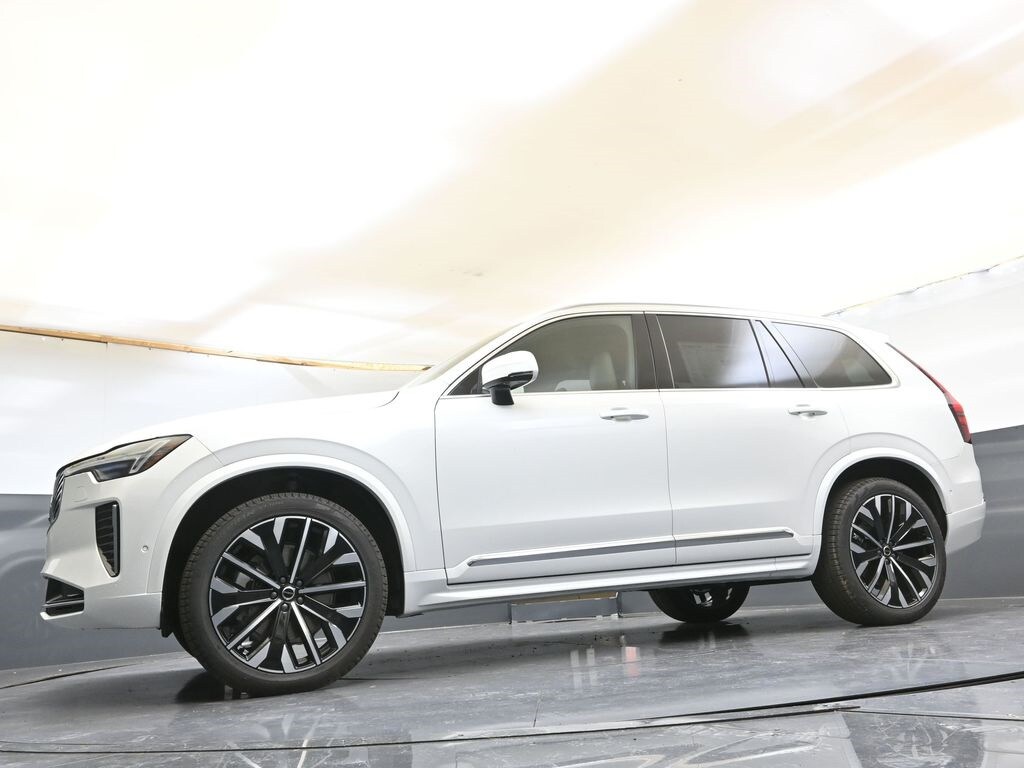 2026 Volvo XC90 Plus - Photo 40