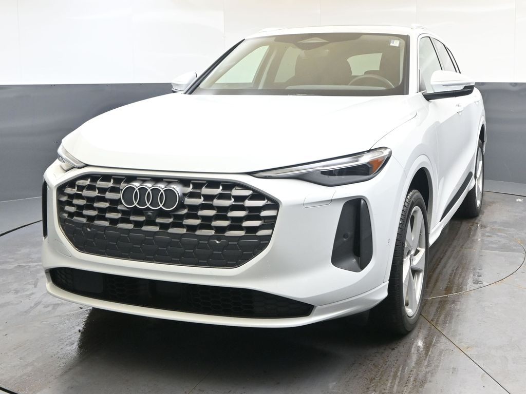 2025 Audi Q5 Premium Plus quattro's photo