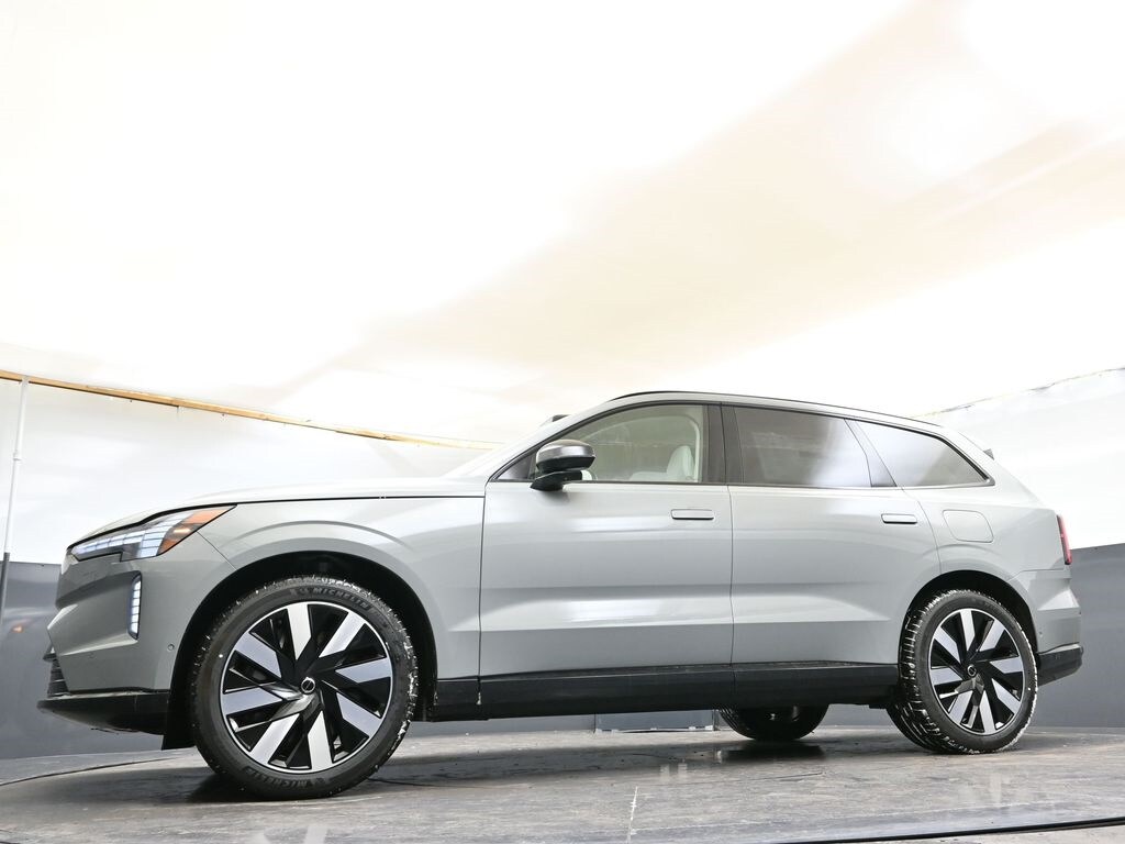2025 Volvo EX90 Ultra - Photo 29