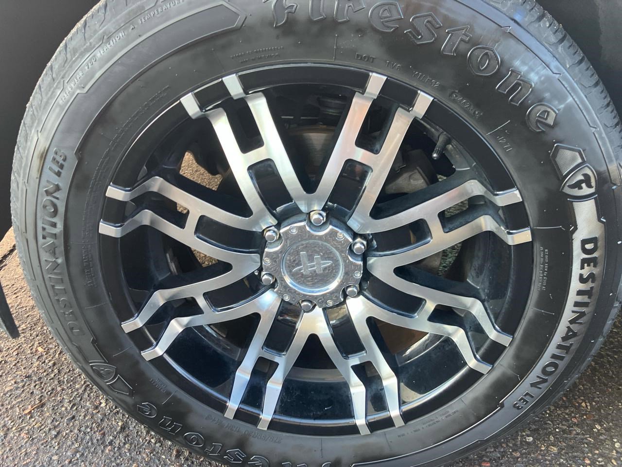 2018 GMC Yukon SLT - Photo 8