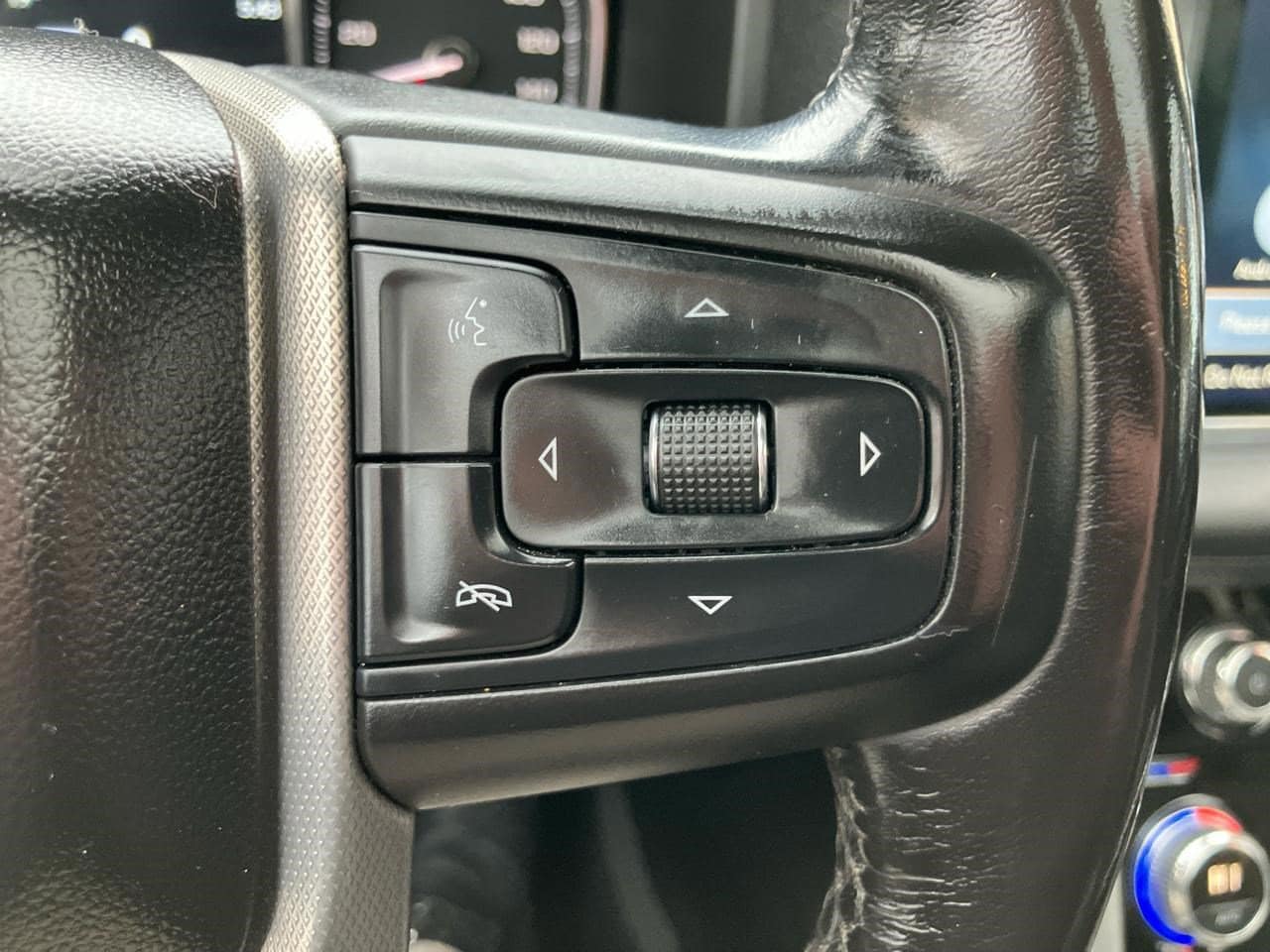 2021 GMC Yukon Denali - Photo 17