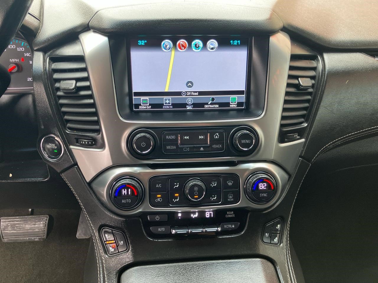 2017 Chevrolet Suburban Premier - Photo 17