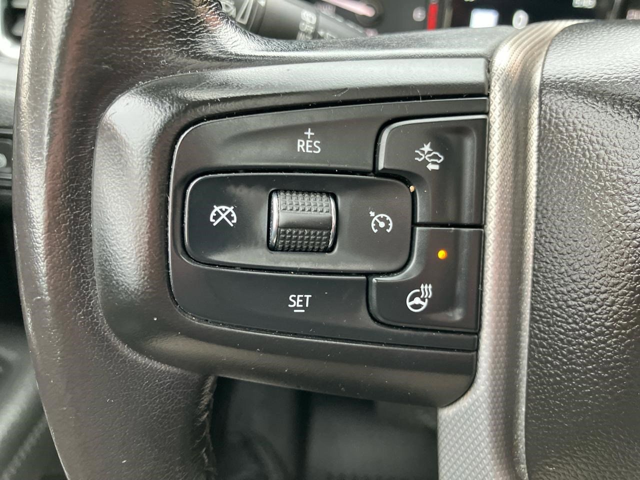 2021 GMC Yukon Denali - Photo 16