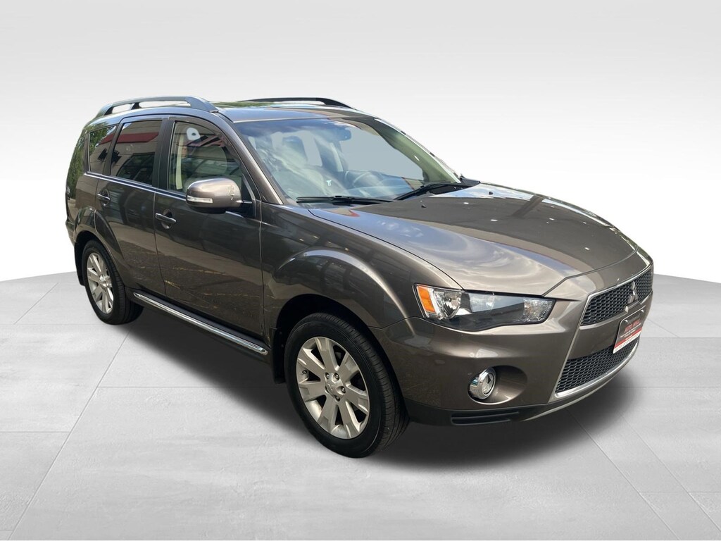 Used 2013 Mitsubishi Outlander SE SUV