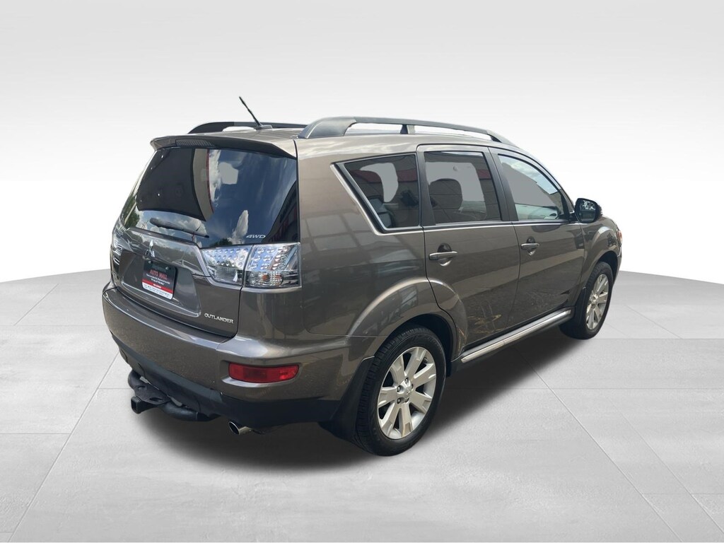 Used 2013 Mitsubishi Outlander SE SUV