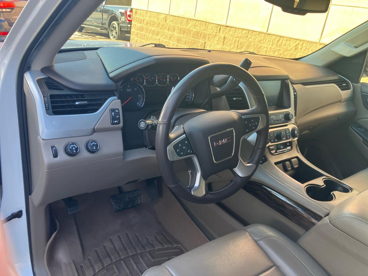 2018 GMC Yukon SLT - Photo 15