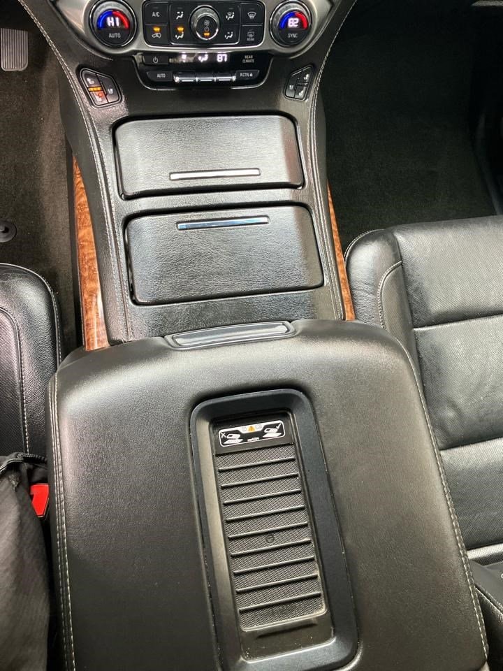 2017 Chevrolet Suburban Premier - Photo 21