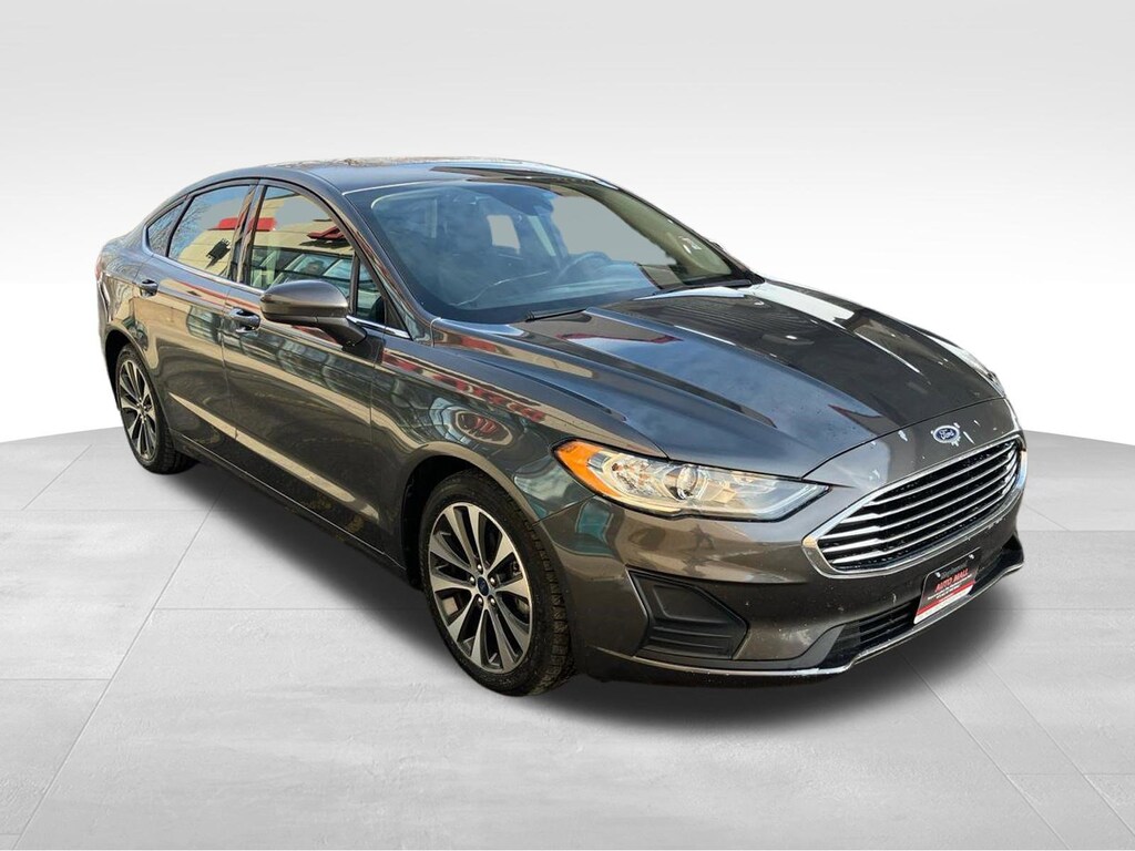 Used 2019 Ford Fusion SE Sedan