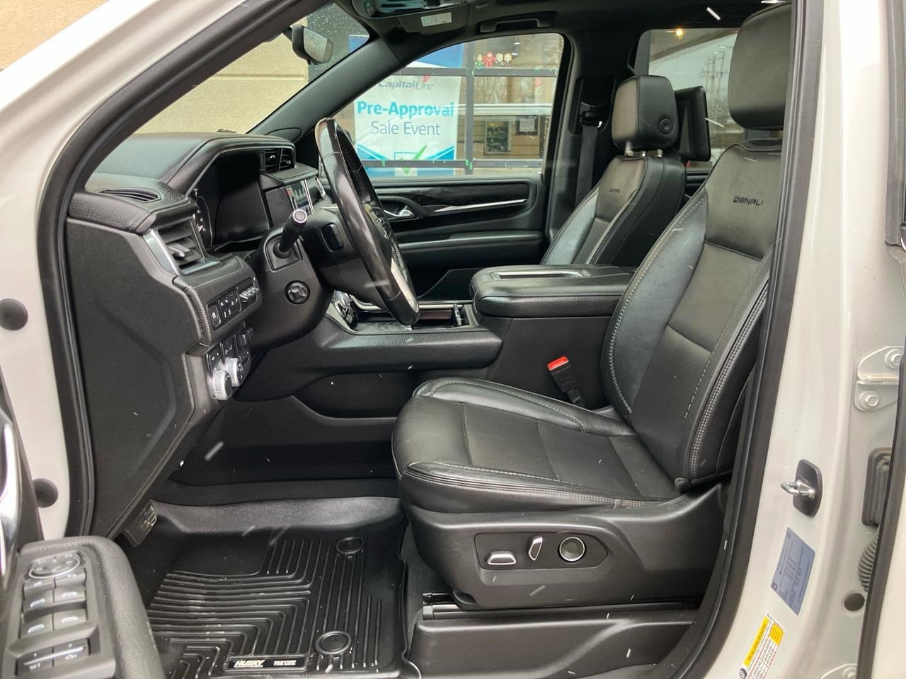 2021 GMC Yukon Denali - Photo 12