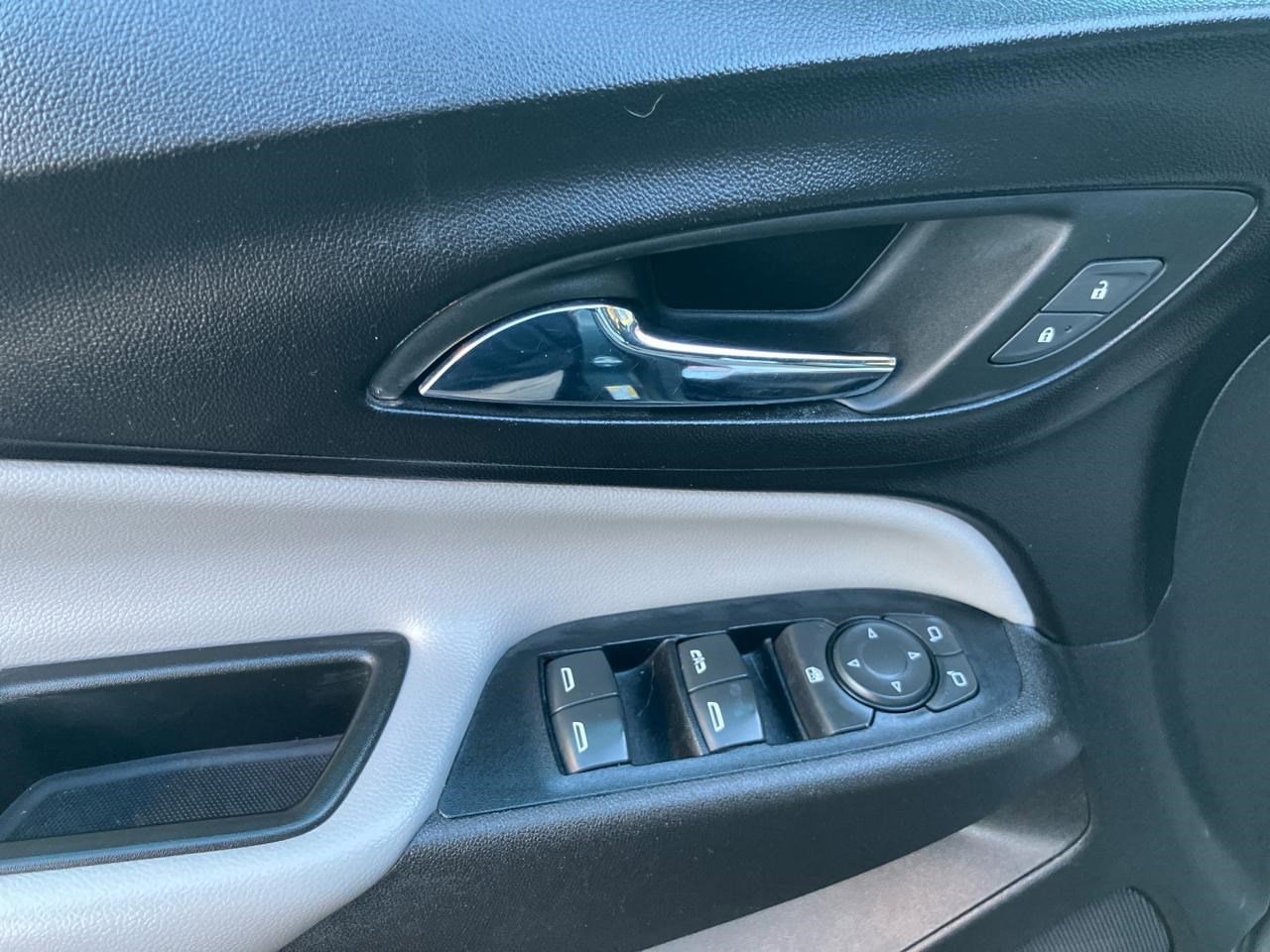2019 Chevrolet Equinox LT - Photo 9