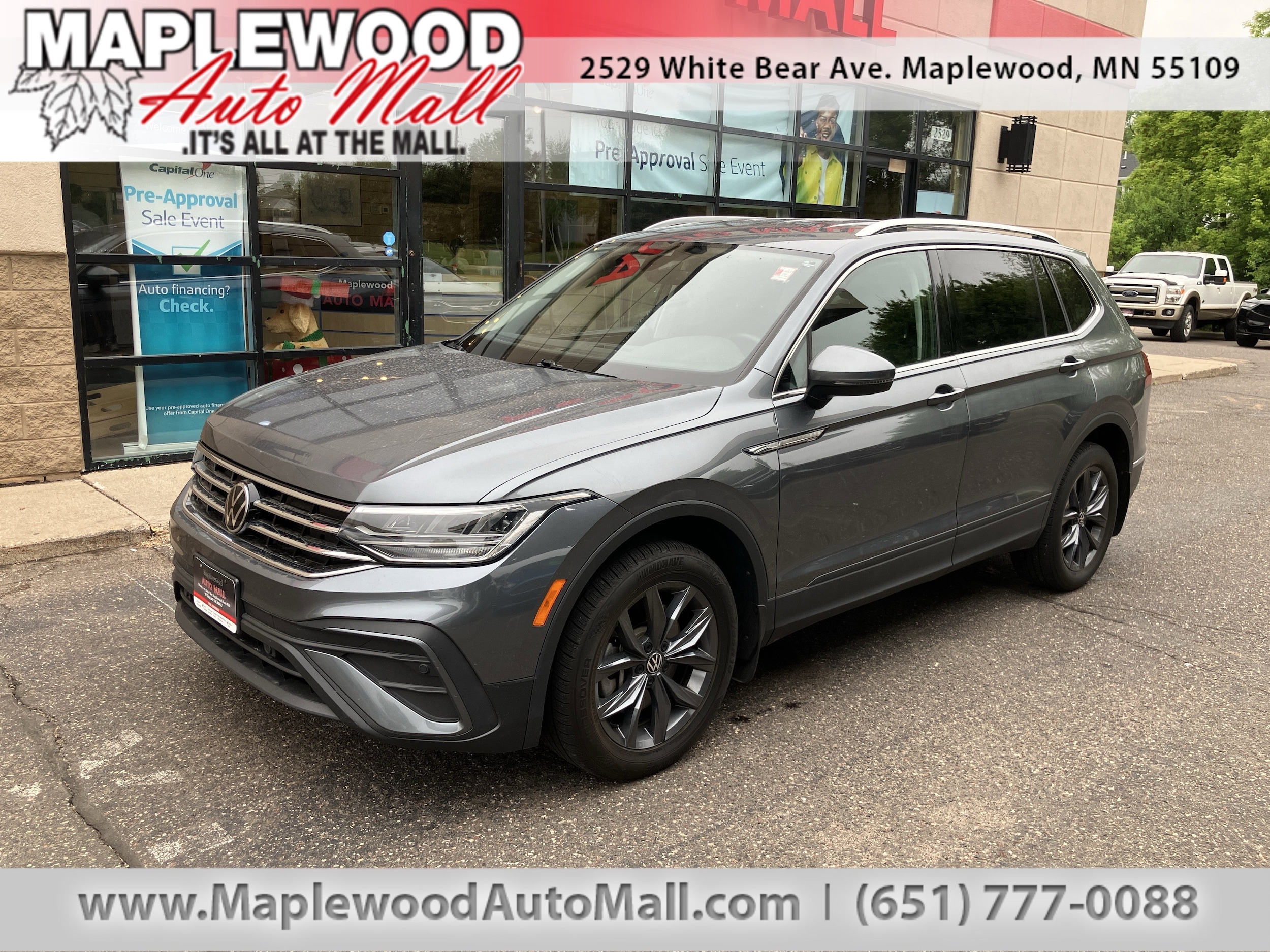 2023 Volkswagen Tiguan 2.0T SE 4Motion's photo