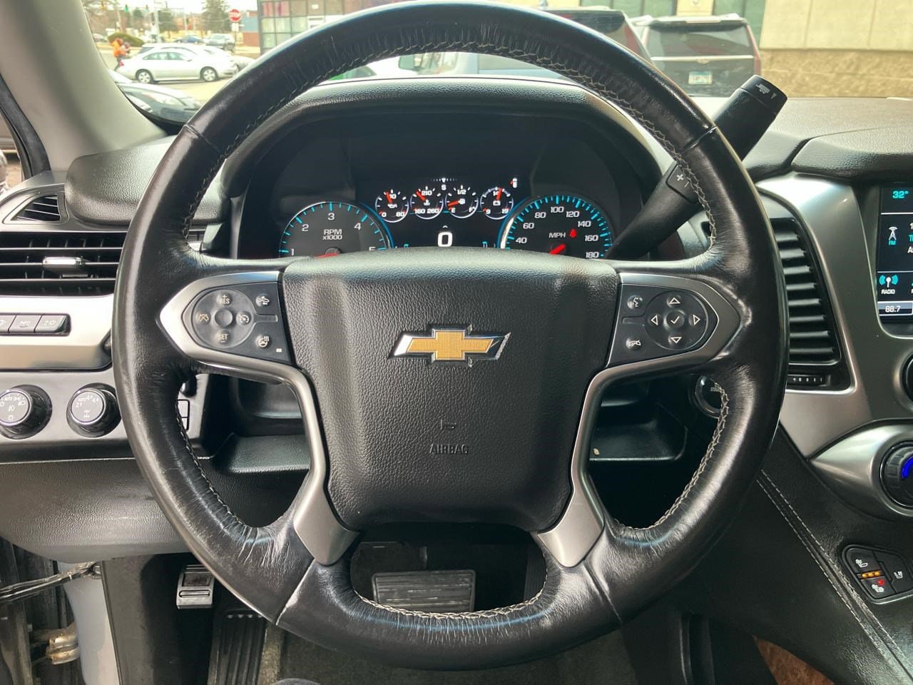 2017 Chevrolet Suburban Premier - Photo 14