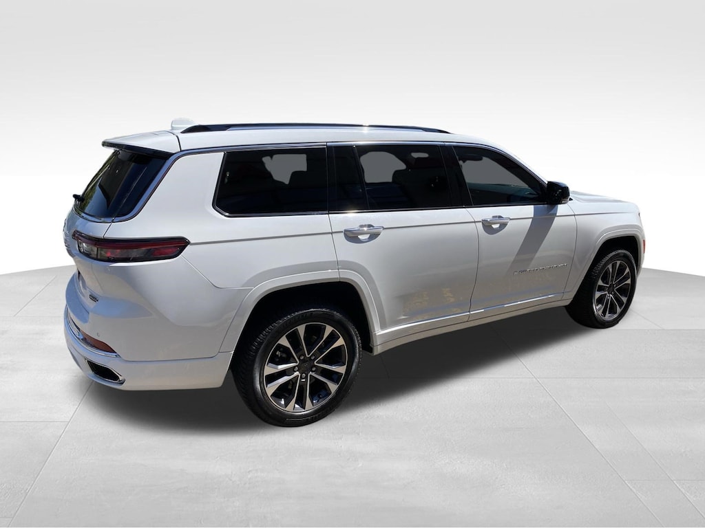 Used 2022 Jeep New Grand Cherokee Overland SUV