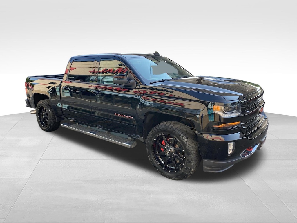 Used 2018 Chevrolet Silverado 1500 LT w/2LT Truck Crew Cab