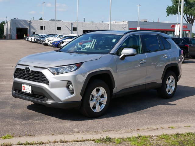 Certified 2021 Toyota RAV4 XLE with VIN 2T3P1RFV3MW226215 for sale in Maplewood, Minnesota