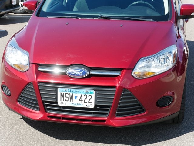 Used 2014 Ford Focus SE with VIN 1FADP3F28EL118171 for sale in Maplewood, Minnesota