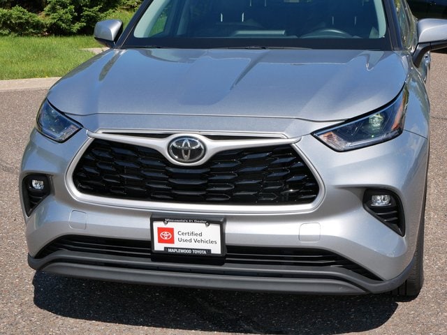Certified 2021 Toyota Highlander XLE with VIN 5TDHZRBH8MS138713 for sale in Maplewood, Minnesota