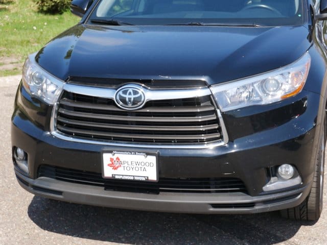 Used 2015 Toyota Highlander Limited Platinum with VIN 5TDDKRFH5FS193331 for sale in Maplewood, Minnesota