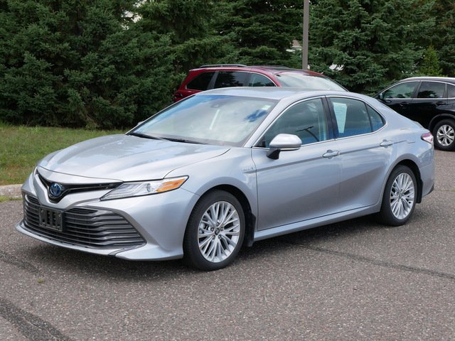 Certified 2020 Toyota Camry XLE with VIN 4T1F31AK4LU521416 for sale in Maplewood, MN