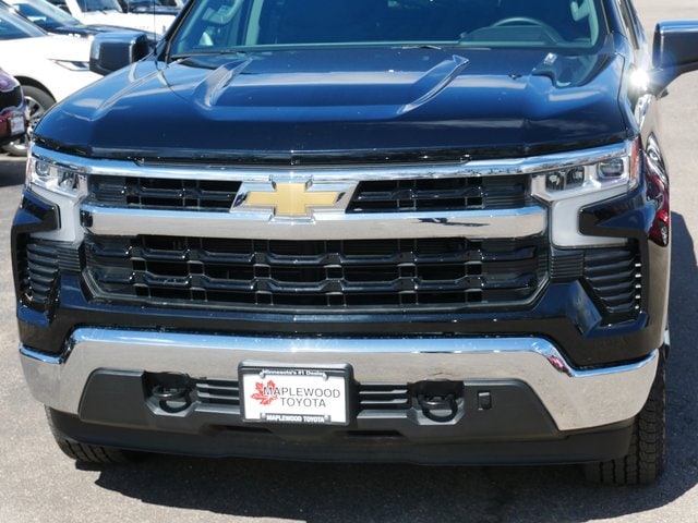 Used 2023 Chevrolet Silverado 1500 LT with VIN 1GCUDDE89PZ128464 for sale in Maplewood, Minnesota