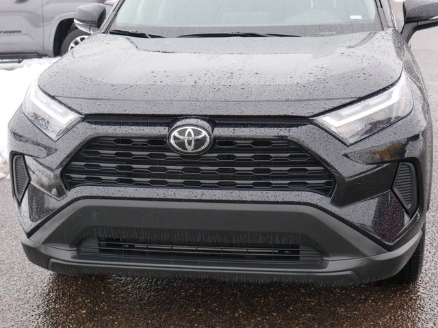 Used 2022 Toyota RAV4 XLE with VIN 2T3P1RFV6NW277399 for sale in Maplewood, Minnesota